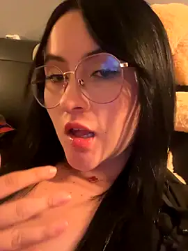 ValentinaOrtiz3 online show from 11.16.25