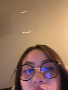 ValentinaOrtiz3 online show from 08.04.26