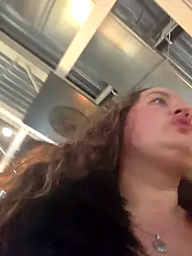 Snapshot of justtess chatting on 09.17.25 justtess online show from 09.17.25