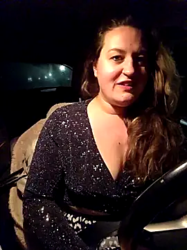 Snapshot of justtess chatting on 12.15.25 justtess online show from 12.15.25