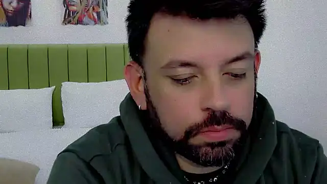 Snapshot of tonyglams chatting on 09.25.25 tonyglams online show from 09.25.25