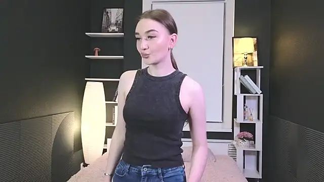 Snapshot of FeliceAldridge chatting on 02.15.25 FeliceAldridge online show from 02.15.25