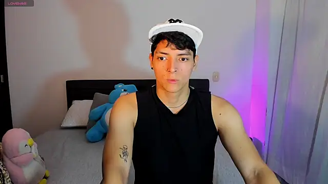 Snapshot of _JacobMiller__ chatting on 10.06.25 JacobMiller online show from 10.06.25