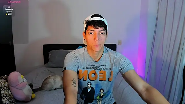 Snapshot of _JacobMiller__ chatting on 10.07.25 JacobMiller online show from 10.07.25