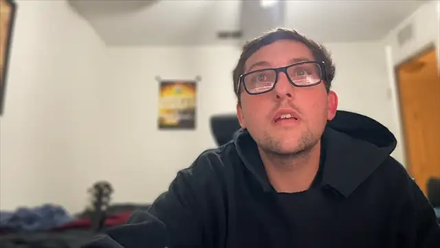 Snapshot of Milflover96 chatting on 12.15.25 Milflover96 online show from 12.15.25