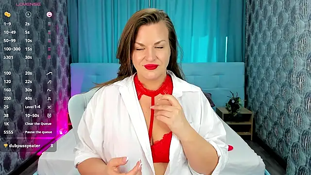 Snapshot of kamilla___moon chatting on 02.21.25 kamilla moon online show from 02.21.25