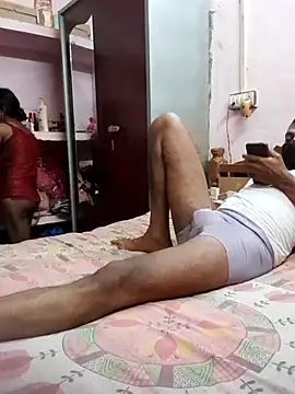Snapshot of Hot_couple493 chatting on 05.18.26 Hot couple493 online show from 05.18.26