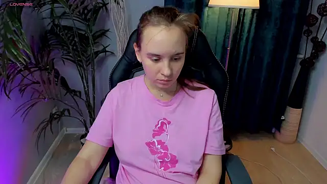 Lika 0ne online show from 10.28.25