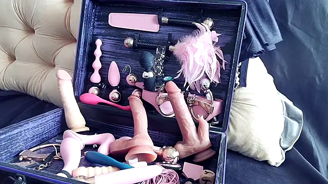 Snapshot of Chanel_Noire chatting on 03.02.25 Chanel Noire online show from 03.02.25