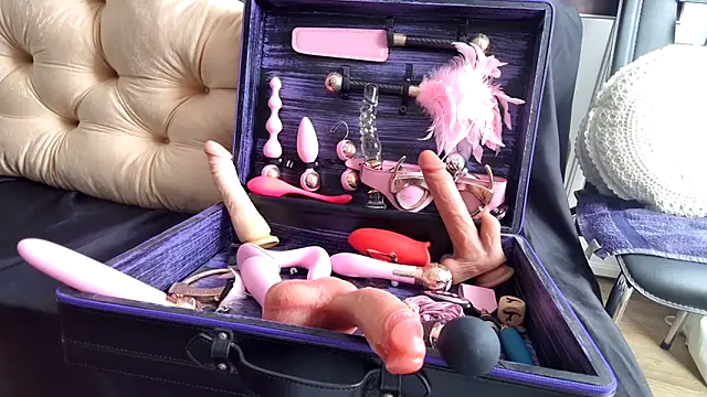 Snapshot of Chanel_Noire chatting on 03.08.25 Chanel Noire online show from 03.08.25