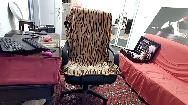 Snapshot of Chanel_Noire chatting on 09.16.25 Chanel Noire online show from 09.16.25