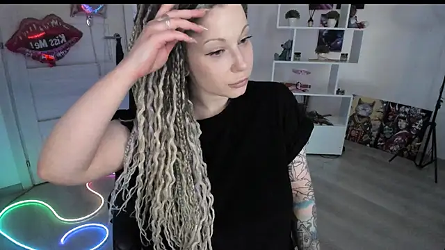 HoneySallyMoore online show from 03.22.26