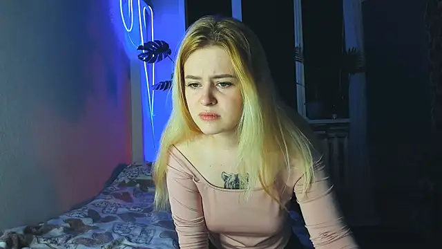 Snapshot of Alexa_Pirs chatting on 02.19.25 Alexa Pirs online show from 02.19.25