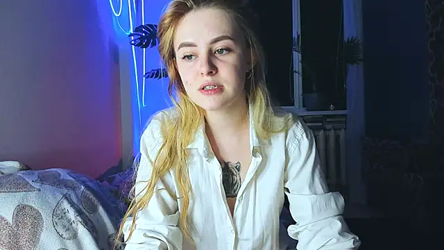 Snapshot of Alexa_Pirs chatting on 02.20.25 Alexa Pirs online show from 02.20.25