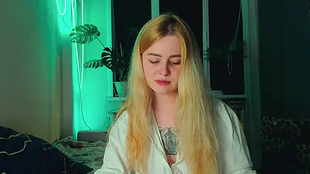 Snapshot of Alexa_Pirs chatting on 03.05.25 Alexa Pirs online show from 03.05.25