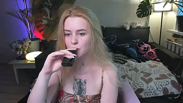 Alexa Pirs online show from 05.13.26