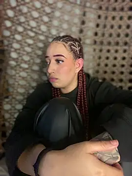 Scarlett-LS online show from 02.13.25