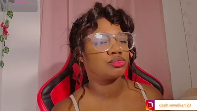 Daphnewalker   online show from 02.01.26