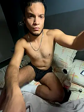 Snapshot of Brunohorny@xh chatting on 11.20.25 Brunohornyxh online show from 11.20.25