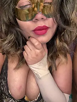 Snapshot of WifyHubby_38 chatting on 02.19.25 WifyHubby 38 online show from 02.19.25