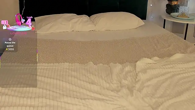 Lina Kiss Me online show from 12.15.25