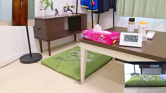 Snapshot of YARASERO-kun chatting on 09.15.25 YARASERO-kun online show from 09.15.25