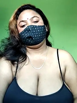 Snapshot of rani130 chatting on 11.10.25 rani130 online show from 11.10.25