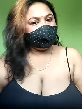 Snapshot of rani130 chatting on 11.24.25 rani130 online show from 11.24.25