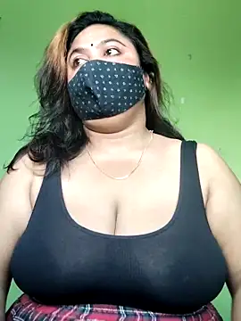 Snapshot of rani130 chatting on 11.26.25 rani130 online show from 11.26.25