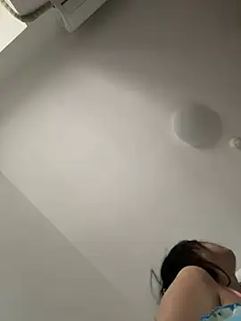 Snapshot of jinj-a chatting on 02.18.25 jinj-a online show from 02.18.25