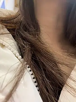 Snapshot of jinj-a chatting on 02.21.25 jinj-a online show from 02.21.25