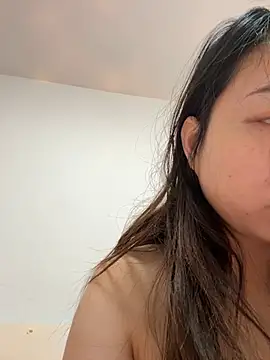 Snapshot of jinj-a chatting on 02.22.25 jinj-a online show from 02.22.25