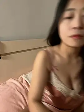 Snapshot of jinj-a chatting on 02.22.25 jinj-a online show from 02.22.25