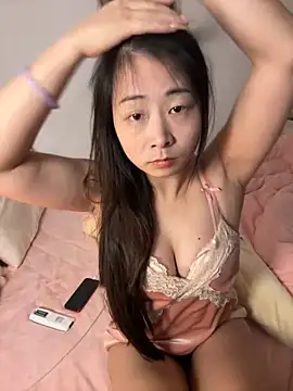 Snapshot of jinj-a chatting on 02.24.25 jinj-a online show from 02.24.25