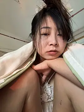 Snapshot of jinj-a chatting on 03.09.25 jinj-a online show from 03.09.25