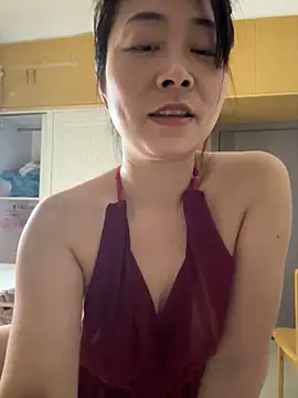 Snapshot of jinj-a chatting on 03.13.25 jinj-a online show from 03.13.25