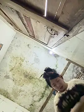 Snapshot of jinj-a chatting on 03.15.25 jinj-a online show from 03.15.25