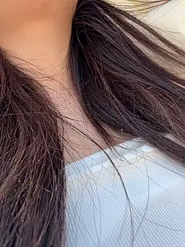 Snapshot of jinj-a chatting on 03.19.25 jinj-a online show from 03.19.25