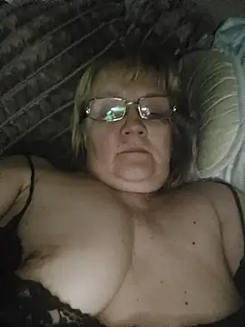 Snapshot of Violet5364 chatting on 05.24.26 Violet5364 online show from 05.24.26