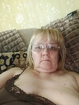 Snapshot of Violet5364 chatting on 06.19.26 Violet5364 online show from 06.19.26
