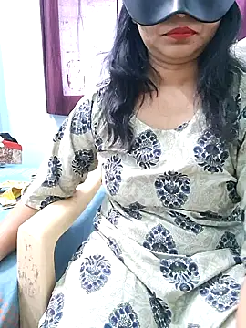 Snapshot of Jassi_Does chatting on 03.05.25 Jassi Does online show from 03.05.25