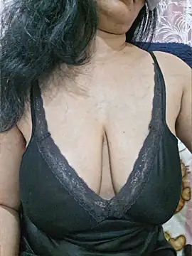 Snapshot of Jassi_Does chatting on 06.09.26 Jassi Does online show from 06.09.26
