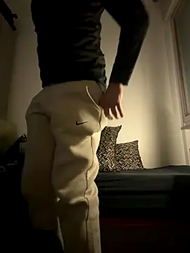 yaxxx03 online show from 11.20.25