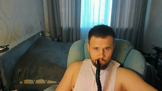 Snapshot of Vladik_b chatting on 06.16.26 Vladik b online show from 06.16.26