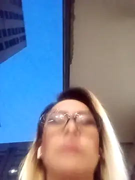 Snapshot of CandieGilson__ chatting on 09.12.25 CandieGilson   online show from 09.12.25