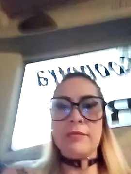 Snapshot of CandieGilson__ chatting on 09.13.25 CandieGilson   online show from 09.13.25