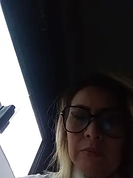 Snapshot of CandieGilson__ chatting on 09.26.25 CandieGilson   online show from 09.26.25