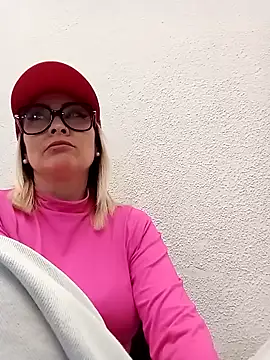 Snapshot of CandieGilson__ chatting on 10.12.25 CandieGilson   online show from 10.12.25