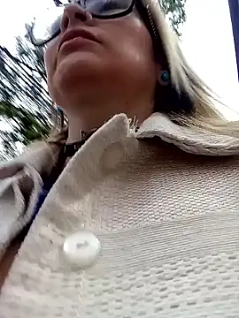 Snapshot of CandieGilson__ chatting on 10.17.25 CandieGilson   online show from 10.17.25