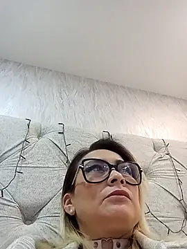 CandieGilson   online show from 11.15.25